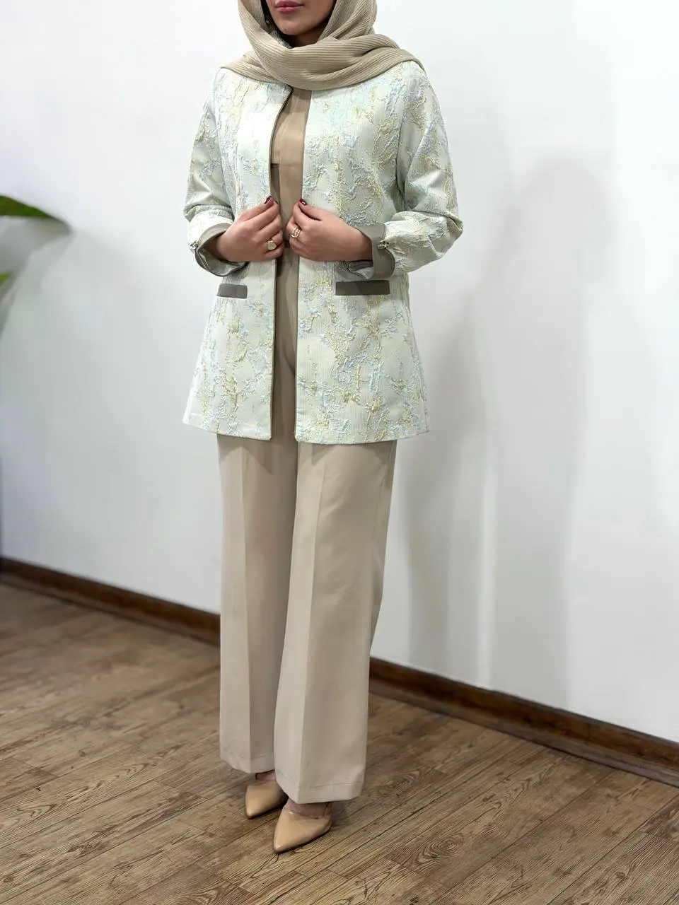 مانتو ژاکارد مجلسی آیسو دایانا